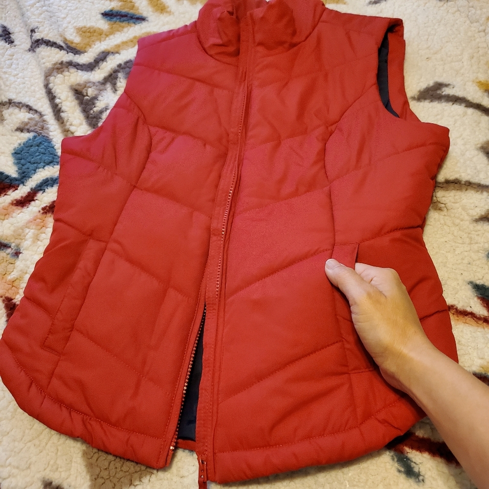 Women's Aéropostale Quilted Puffee Vest, Size M (4-6)